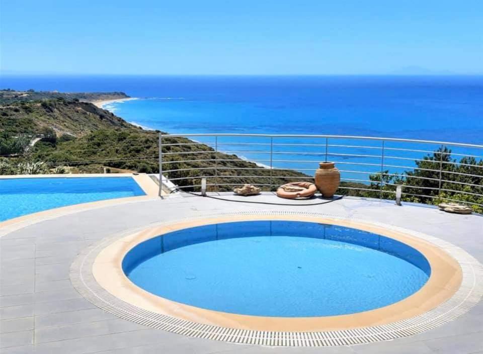 Kaminia Blu Vila Ratzaklíon Exterior foto