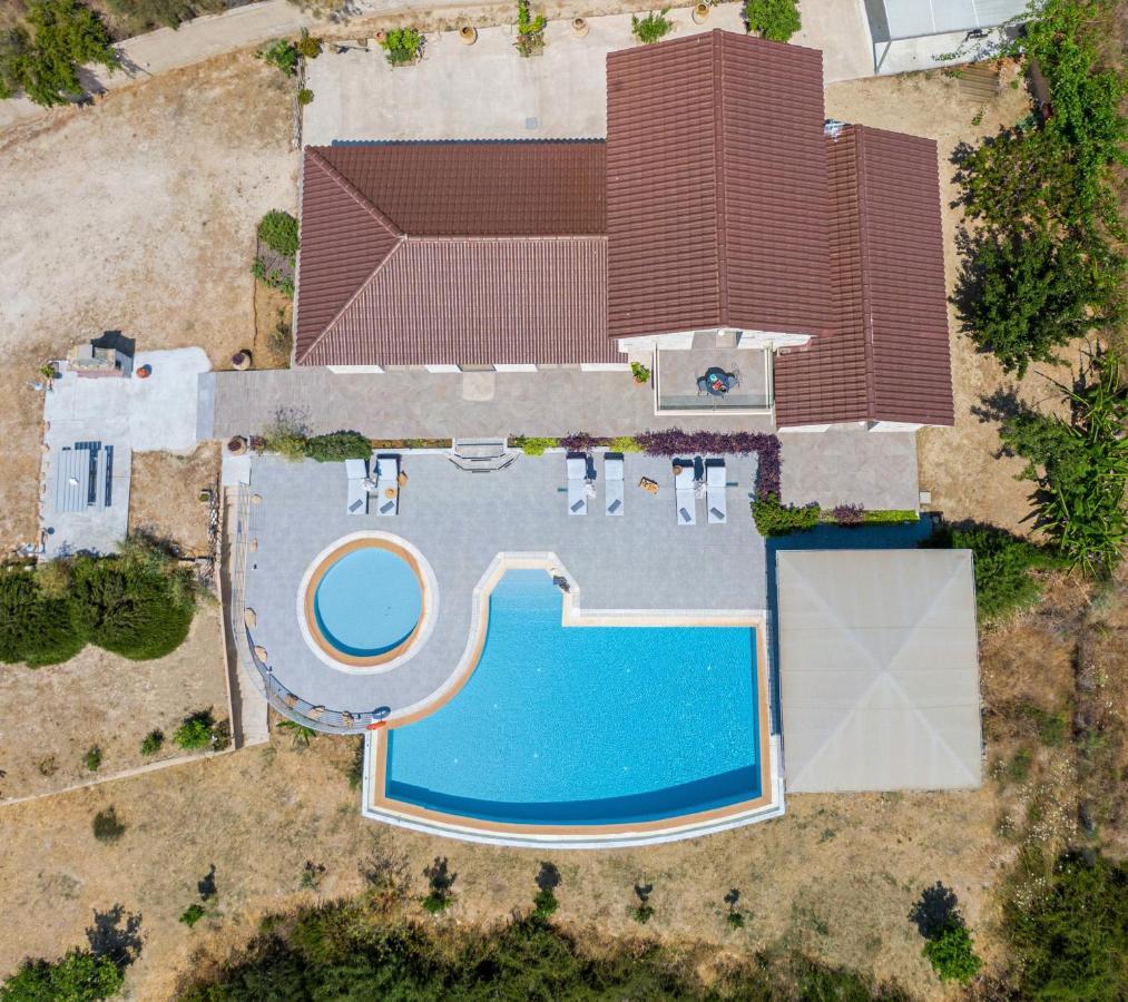 Kaminia Blu Vila Ratzaklíon Exterior foto